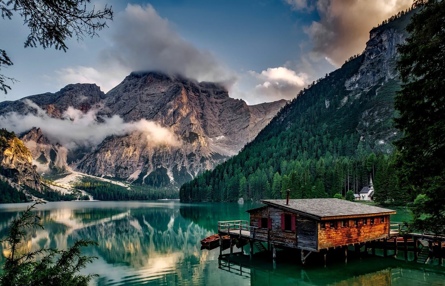 mountains-1587287_1920